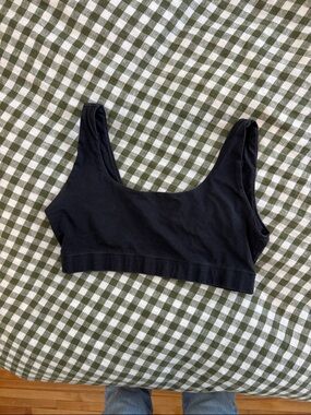 Everlane Black Scoop Neck Bralette in organic cotton